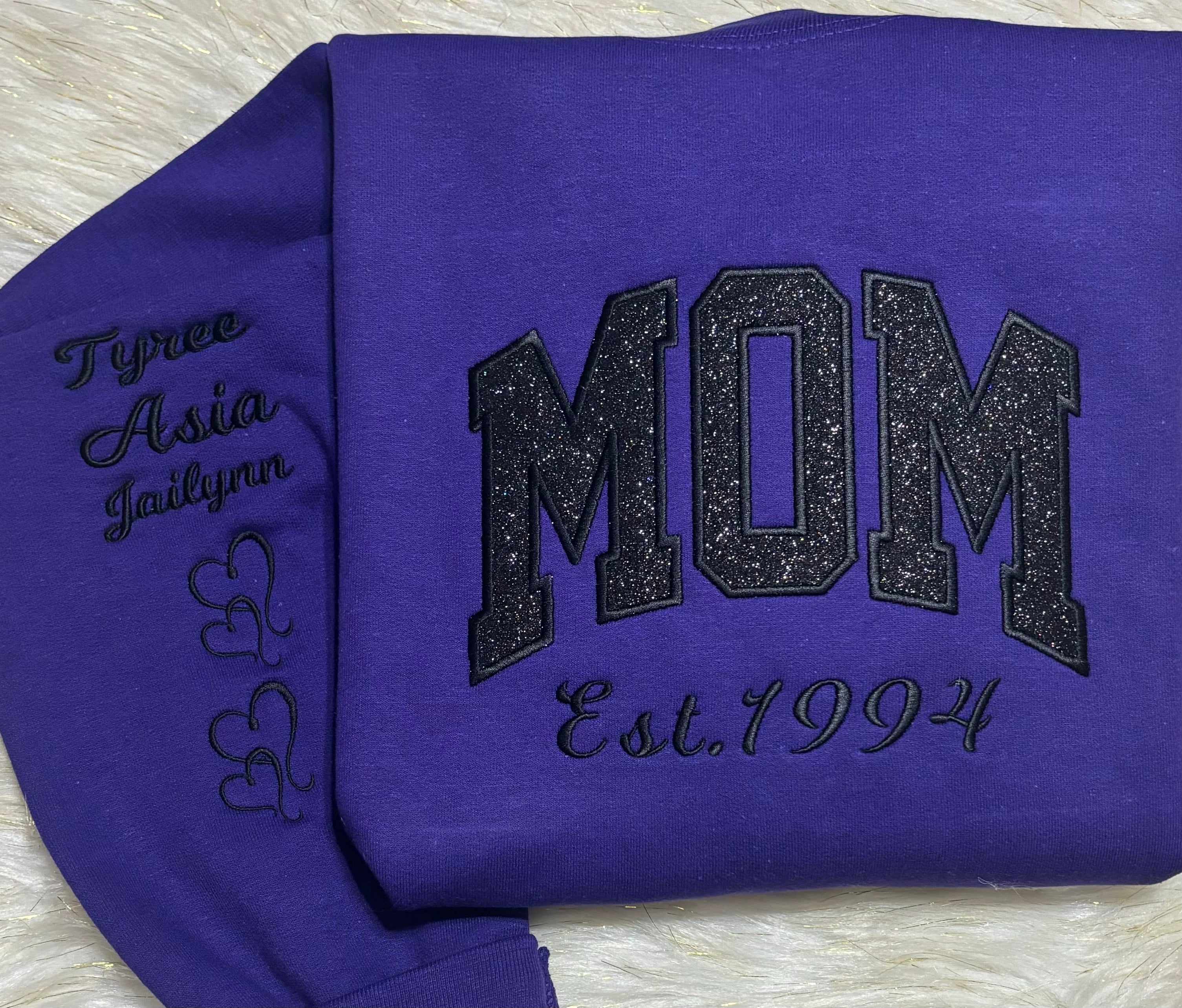 MOM ARCHED APPLIQUE EMBROIDERY DESIGN