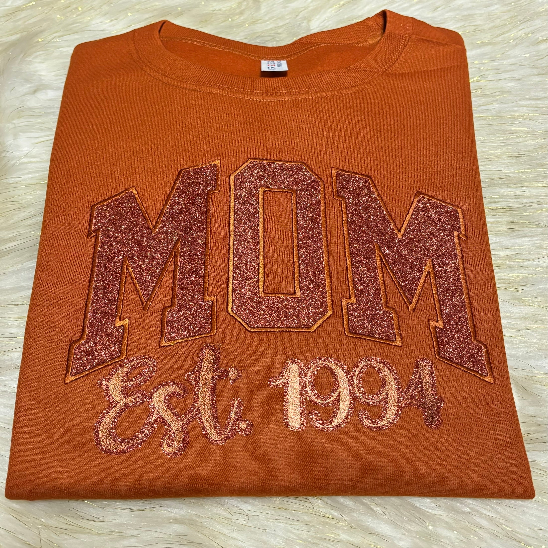 MOM ARCHED APPLIQUE EMBROIDERY DESIGN
