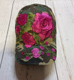 Load image into Gallery viewer, FLORAL CAMOUFLAGE HAT
