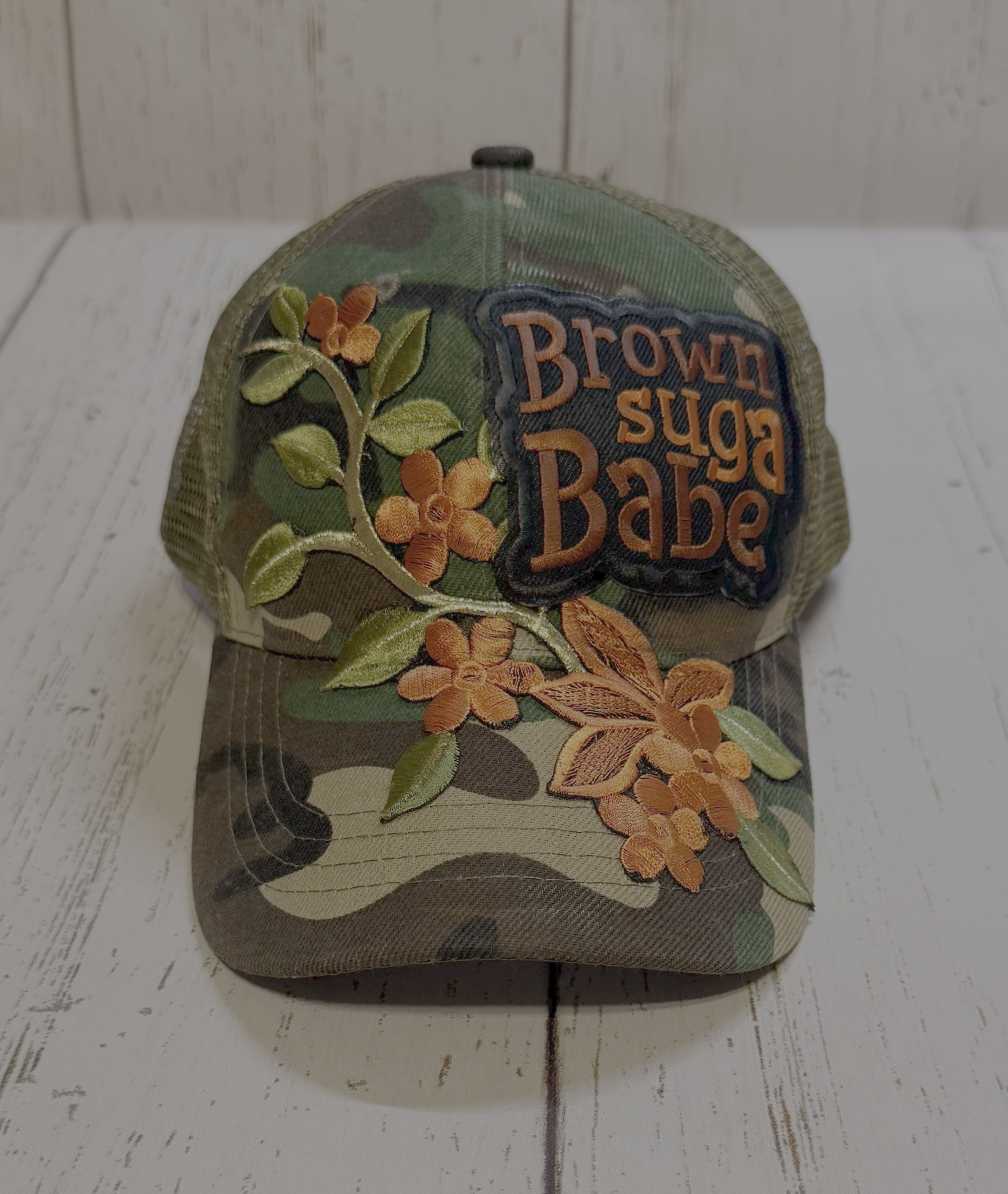 BROWN SHUGA BABE FLORAL CAMO HAT